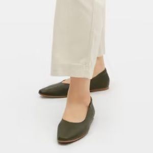 Everlane Tapered Day Glove Ballet Flat Italian Leather Almond Toe D Forest 7 1/2